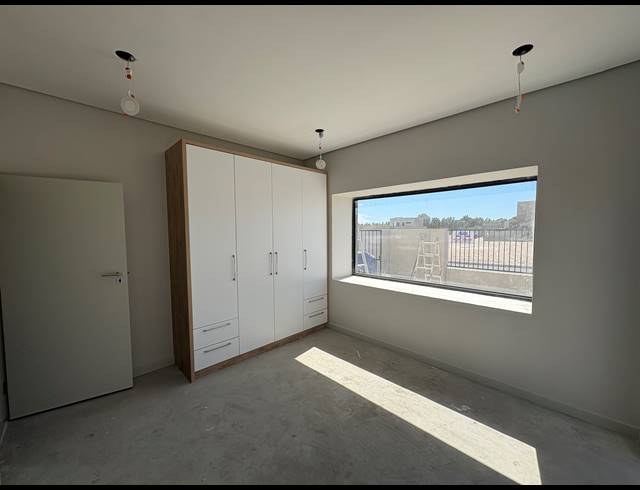 4 BEDROOM HOUSE FOR SALE IN SANDOWN